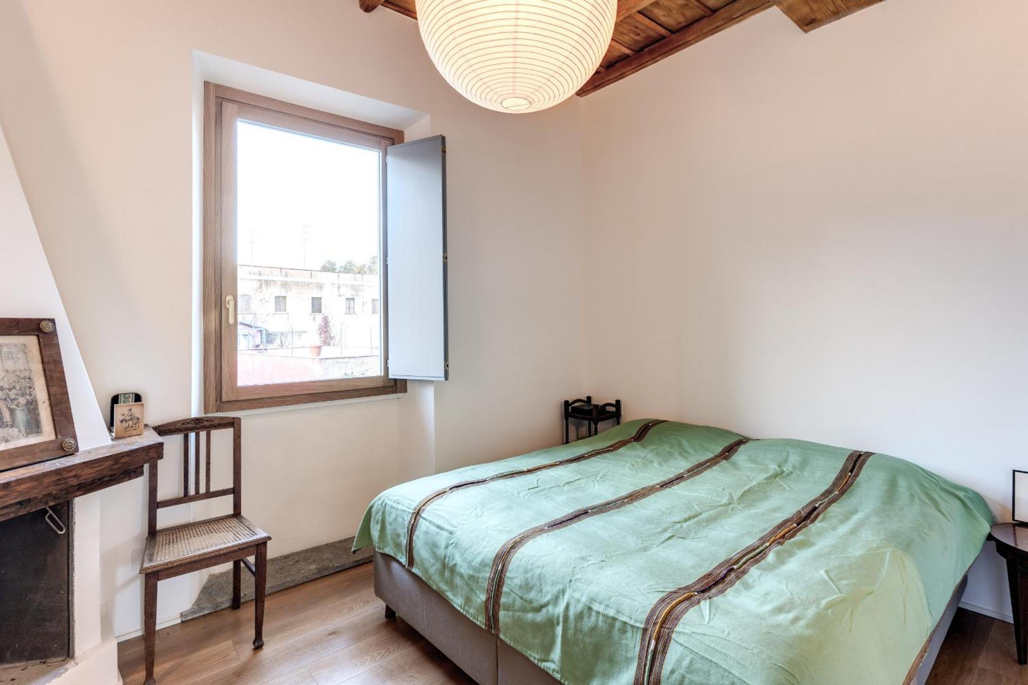 Trastevere Outstanding 4 Bedroom Terraced Appartement *