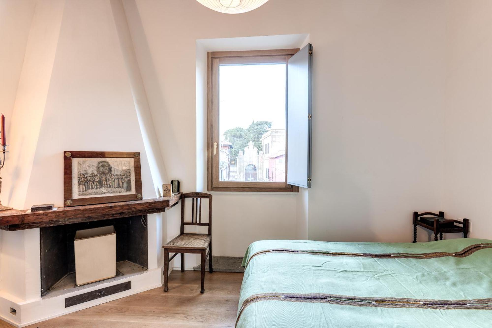Trastevere Outstanding 4 Bedroom Terraced Appartement