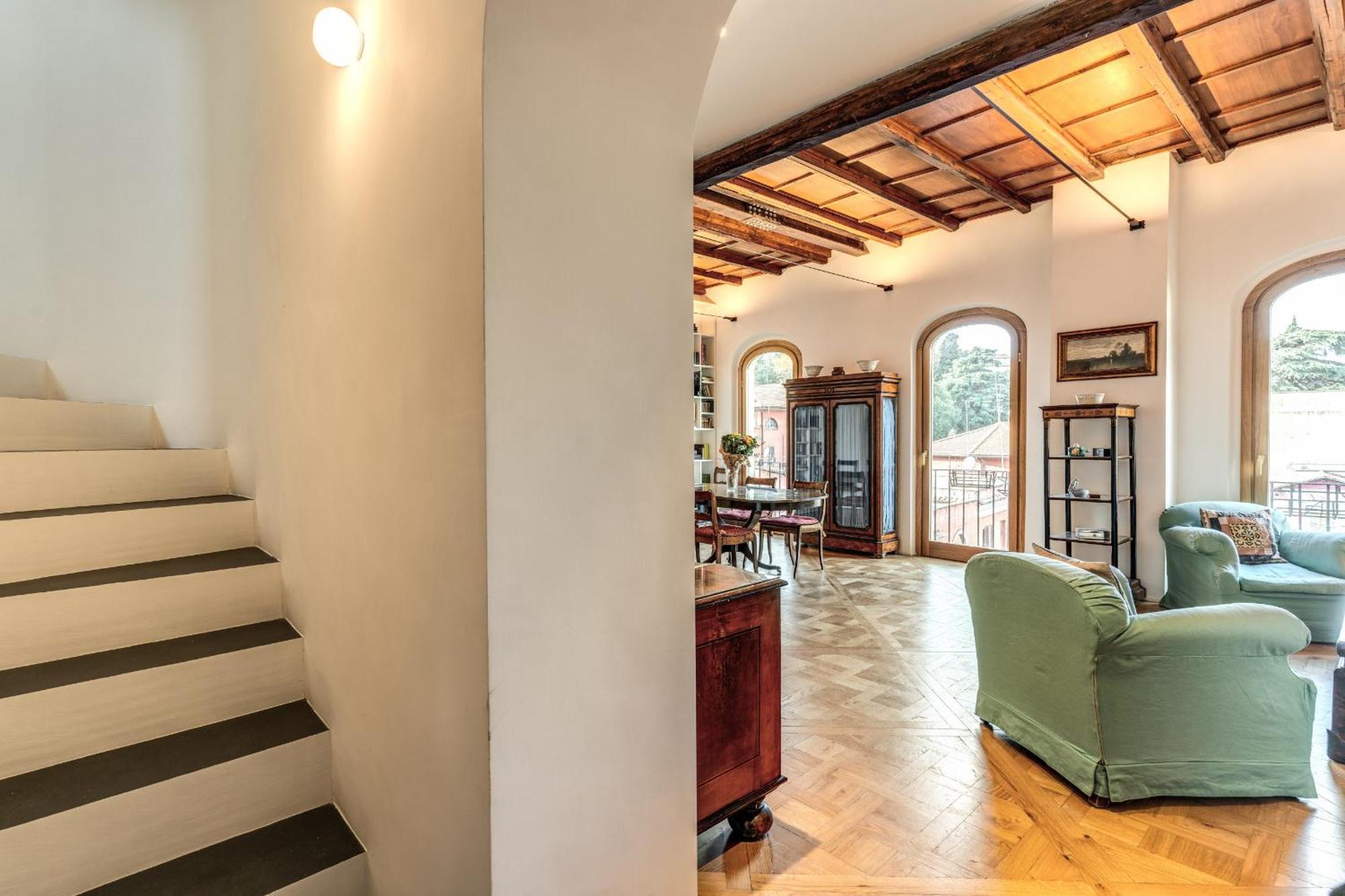 Appartement Trastevere Outstanding 4 Bedroom Terraced *