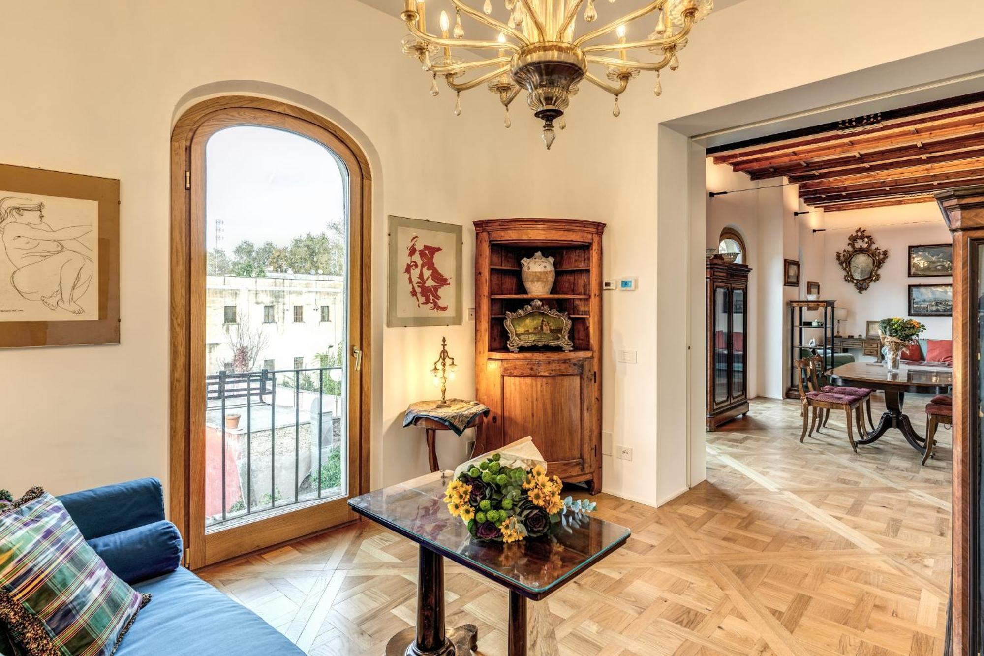 Trastevere Outstanding 4 Bedroom Terraced Appartement Rome
