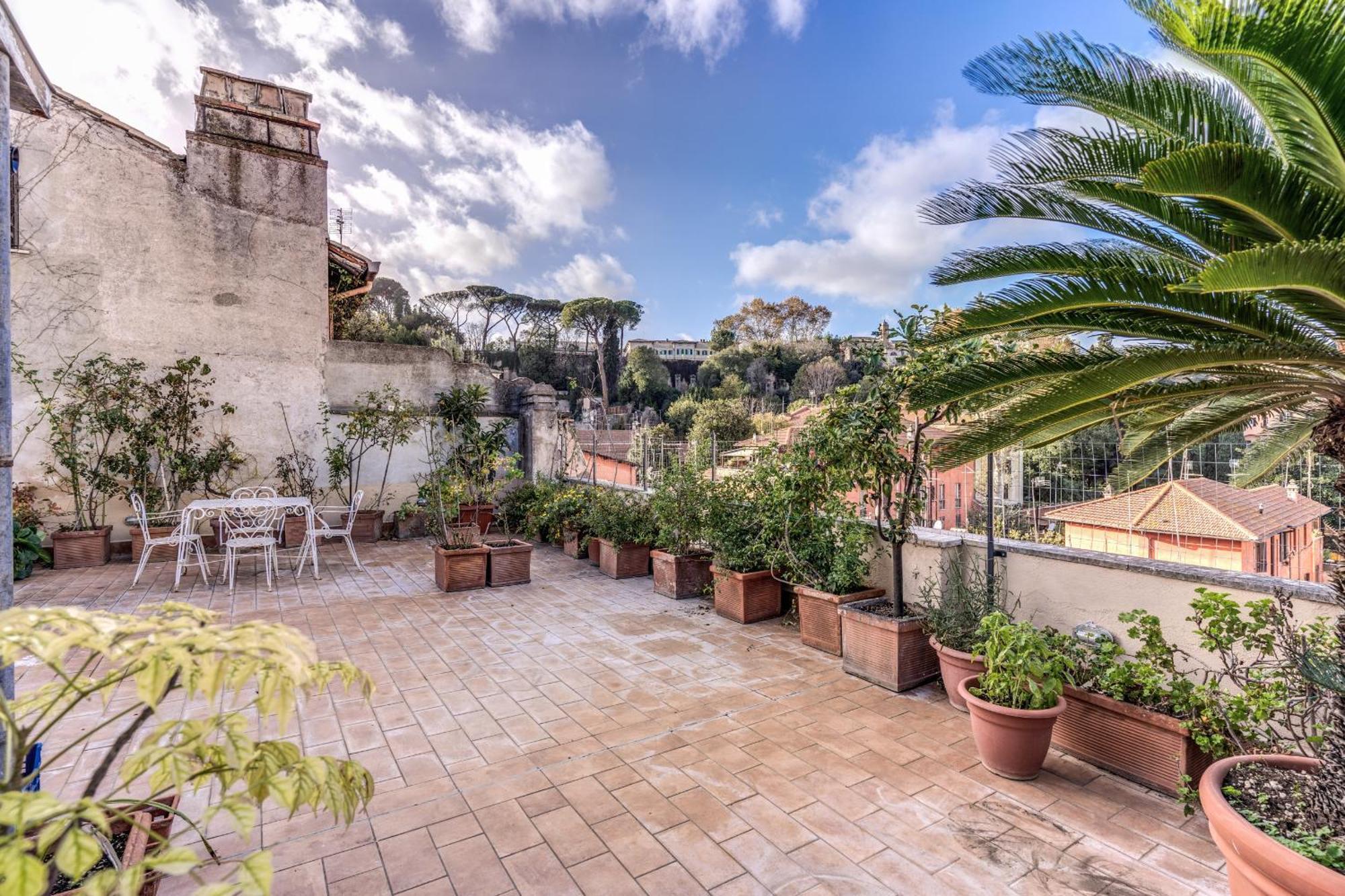 Appartement Trastevere Outstanding 4 Bedroom Terraced *